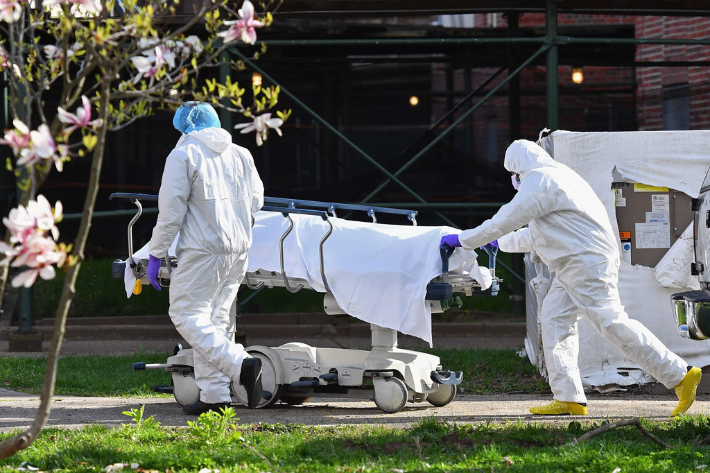 Jumlah kematian akibat virus korona penyebab penyakit covid-19 di Amerika Serikat hampir menembus angka 2 ribu per hari untuk hari kedua berturut-turut.