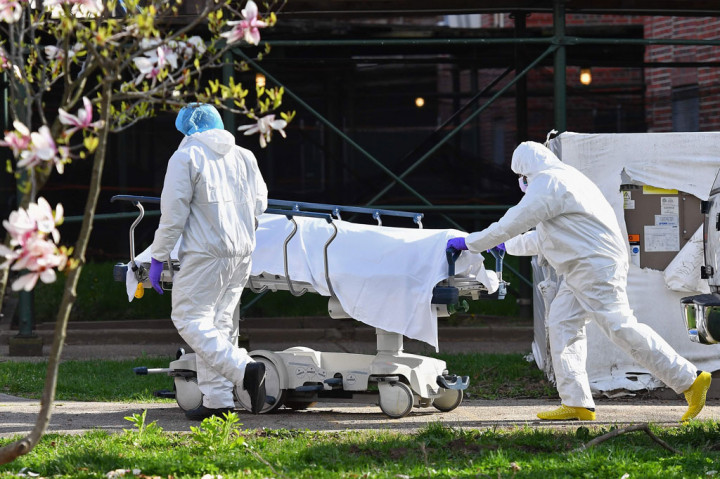 Jumlah kematian akibat virus korona penyebab penyakit covid-19 di Amerika Serikat hampir menembus angka 2 ribu per hari untuk hari kedua berturut-turut.