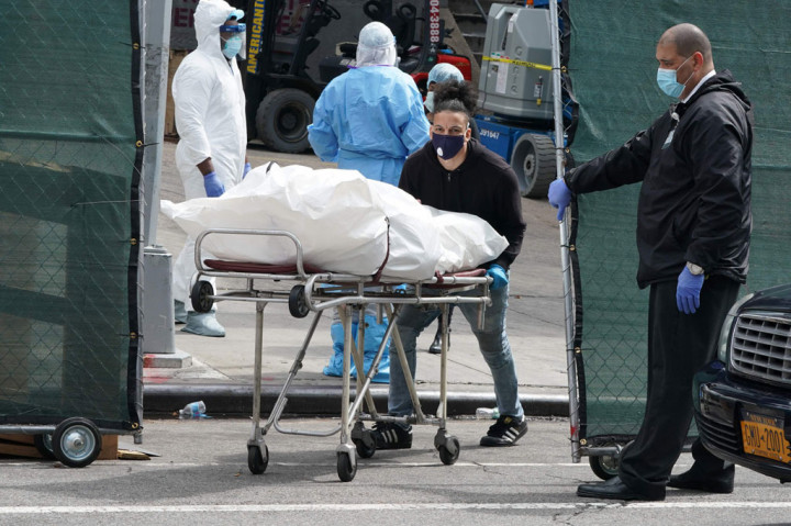 Rekor kematian akibat covid-19 di AS pada Rabu, 8 April 2020 mencapai 1.973 orang, sedikit lebih banyak di banding korban hari sebelumnya yaitu 1.939 orang. Jumlah korban jiwa keseluruhan menjadi 14.695 orang.