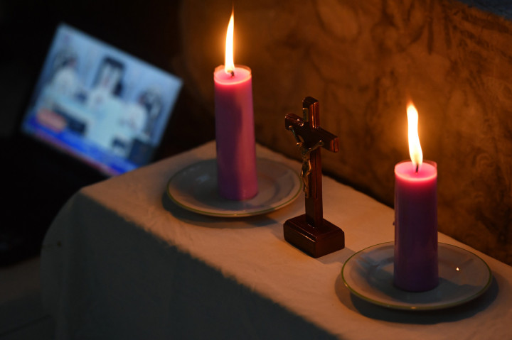 Kamis Putih merupakan hari pertama dari Tri Hari Suci Paskah. 