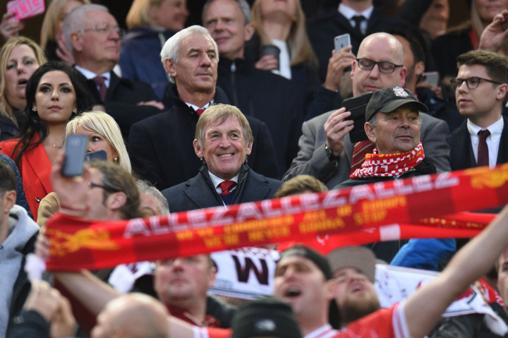 Sebelum dirawat di rumah sakit, ia telah memilih untuk secara sukarela mengisolasi diri lebih lama dari periode yang disarankan bersama keluarganya.