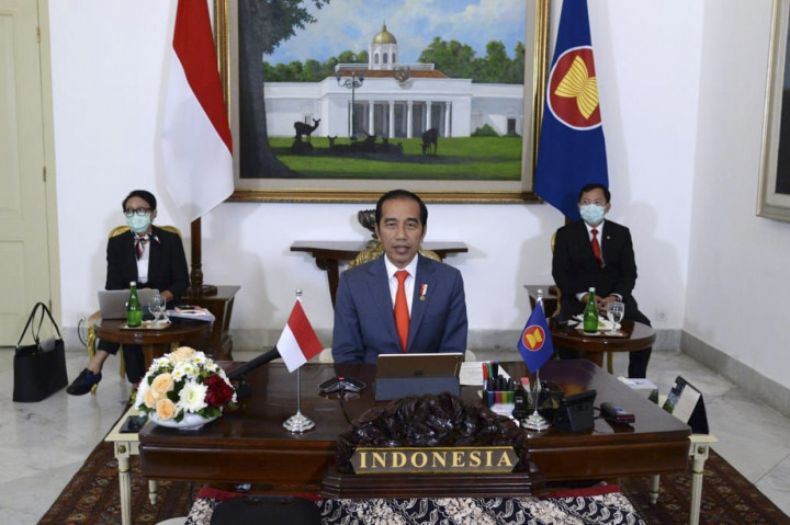 Presiden Jokowi mengusulkan kepada negara-negara yang tergabung dalam ASEAN agar dapat menyusun sebuah protokol untuk merespons adanya pandemi di perbatasan melalui joint contract tracing and outbreak investigation. Sebab, pengawasan ketat di perbatasan akan memutus rantai penyebaran di kawasan.