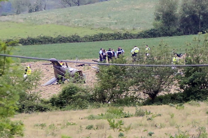 Sebuah helikopter militer Prancis jatuh di sebuah perkebunan di Bouilh-Devant, sekitar 120 km barat daya Toulouse, Prancis selatan pada Rabu, 15 April 2020 waktu setempat.