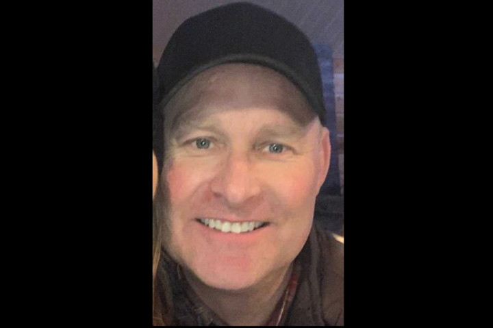 Aparat mengatakan, pelaku yang diidentifikasi bernama Gabriel Wortman (51) juga membunuh orang di lokasi lain tanpa terungkap apa motifnya.