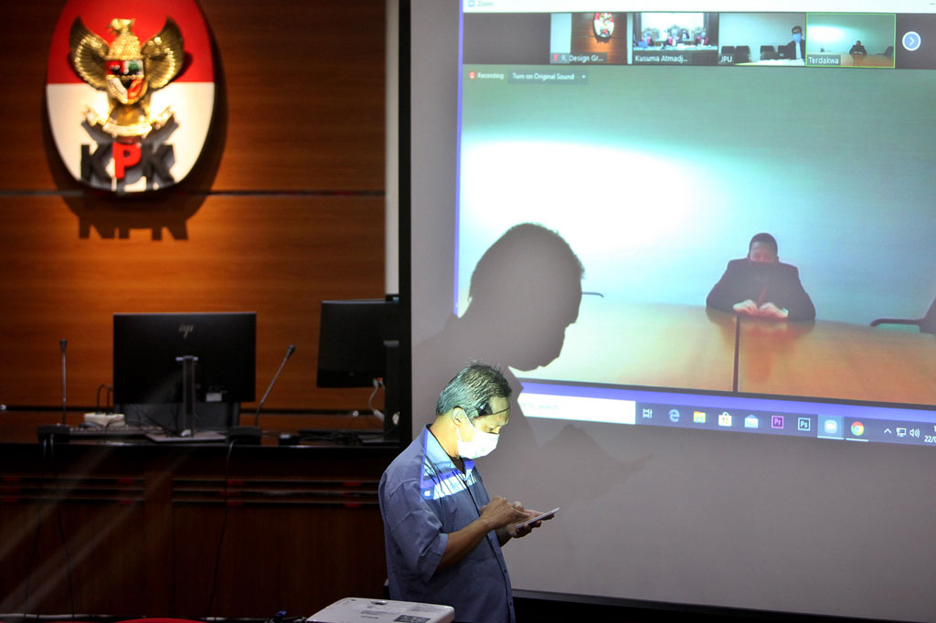 Terdakwa mantan anggota Komisi VI DPR RI Fraksi PDIP I Nyoman Dhamantra menjalani persidangan secara virtual di Gedung Komisi Pemberantasan Korupsi (KPK), Rasuna Said, Jakarta, Rabu, 22 April 2020. 