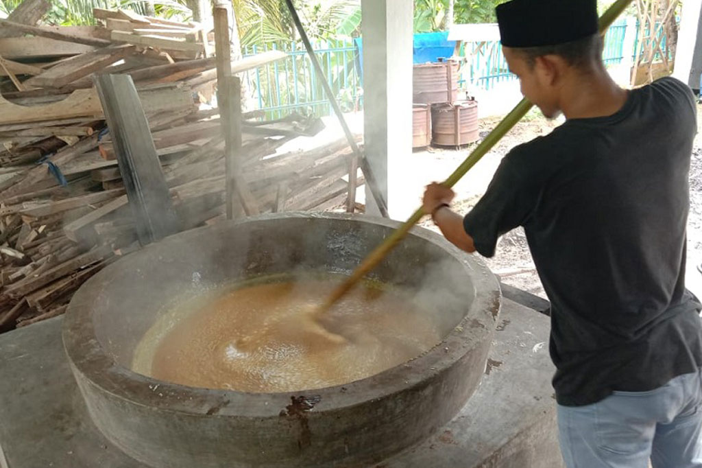 44 jenis rempah dan dedaunan untuk memasak Ie Bu Peudah di antaranya, kunyit, lada, lengkuas, jahe, ketumbar, bawang putih, daun sinekut, daun tahe, daun capa, daun peugaga, daun pepaya, daun sop, daun jeruk perut, daun muling, dan lainnya. 