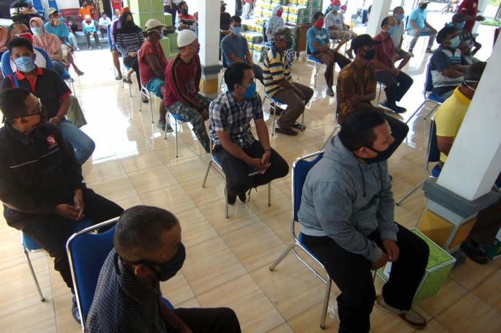 Pembagian sebanyak 500 paket sembako kepada buruh tersebut sebagai bentuk kepedulian dan meringankan beban para pekerja yang terdampak virus korona (covid-19), sekaligus dalam rangka memperingati Hari Buruh Ineternasional.