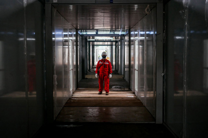 Pertamina mendirikan rumah sakit darurat untuk pasien virus korona (covid-19) di lapangan bola Simprug, Jakarta Selatan, yang akan beroperasi pada awal Juni 2020 mendatang.