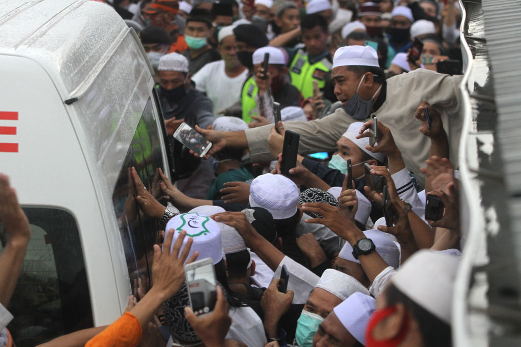 Ulama karismatik KH Ahmad Zuhdiannoor atau yang akrab disapa Guru Zuhdi wafat pada usia 48 tahun saat dalam penanganan medis di Rumah Sakit Medistra, Jakarta, Sabtu, 2 Mei 2020.