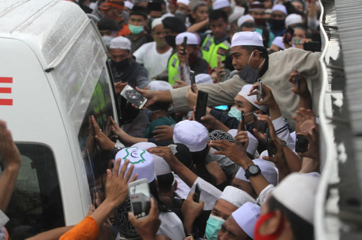 Ulama karismatik KH Ahmad Zuhdiannoor atau yang akrab disapa Guru Zuhdi wafat pada usia 48 tahun saat dalam penanganan medis di Rumah Sakit Medistra, Jakarta, Sabtu, 2 Mei 2020.