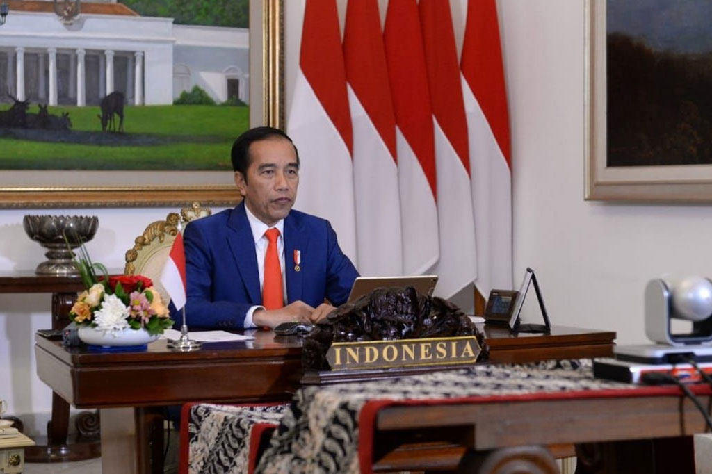 Presiden Joko Widodo mengikuti Konferensi Tingkat Tinggi (KTT) Gerakan Non-Blok (GNB) secara virtual di Kompleks Istana Bogor, Jawa Barat, Senin, 4 Mei 2020 malam. KTT Non Blok tersebut membahas penanganan virus korona (covid-19).