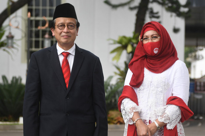 Dian menggantikan Kiagus Ahmad Badaruddin yang meninggal dunia pada 14 Maret 2020 pada usia 63 tahun.