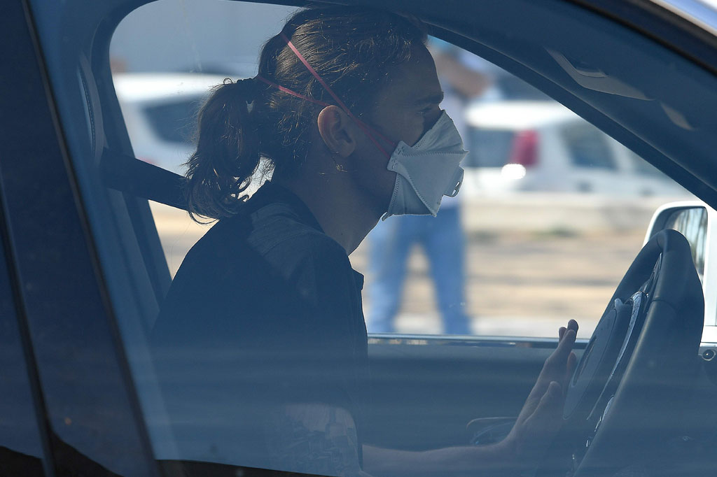 Para pemain Barcelona menjalani pemeriksaan covid-19 pada Rabu, 6 Mei 2020 waktu setempat, menjelang memulai kembali aktivitas latihan individual di fasilitas klub, sesuai perizinan operator La Liga dan Pemerintah Spanyol.