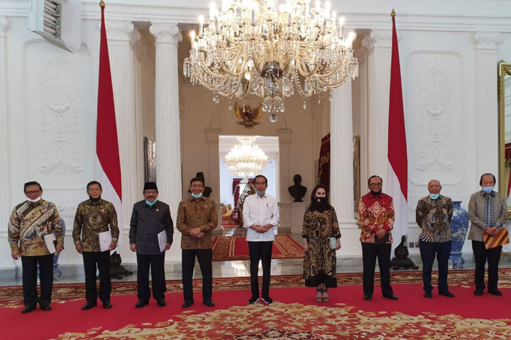 Presiden Jokowi menerima kunjungan Dewan Pertimbangan Presiden (Wantimpres) di Istana Negara, Jakarta, Senin, 11 Mei 2020. 