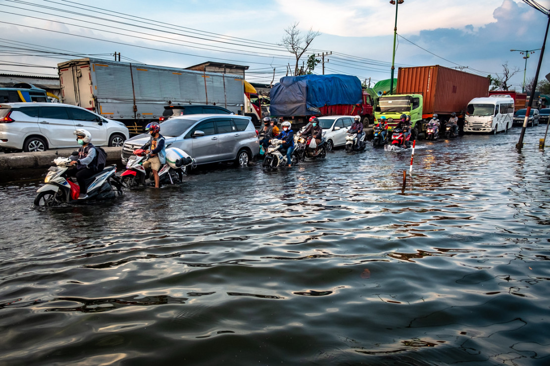 Potret Banjir Rob di Pesisir Pekalongan Utara dan Demak  Medcom.id