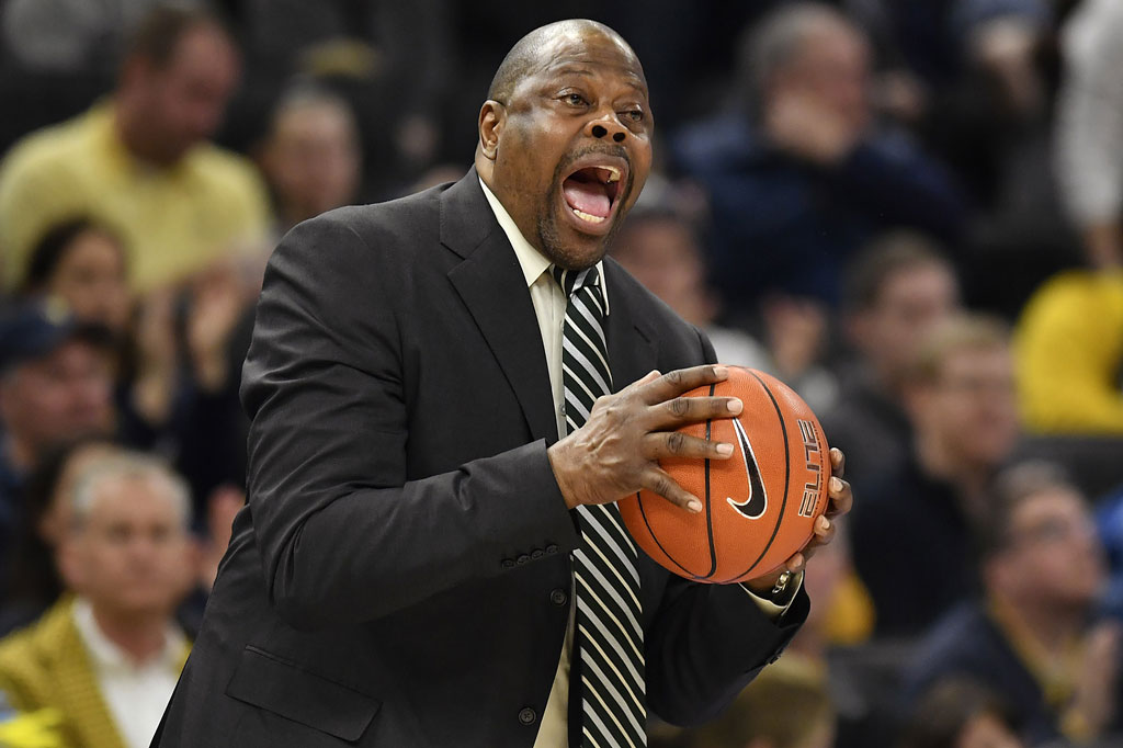 Georgetown Athletics mengatakan Ewing tengah dirawat dan diisolasi di sebuah rumah sakit setempat. 