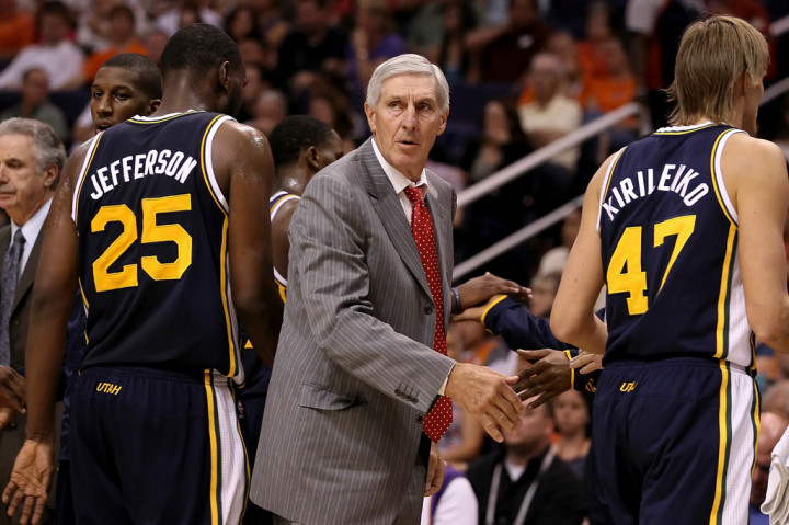 Setelah 2,5 musim melatih Bulls dari 1979 sampai 1982, Sloan memulai kiprah fenomenalnya bersama Jazz pada 1988, dan membawa Utah melaju ke play off selama 15 musim berturut-turut dari 1989 sampai 2003.