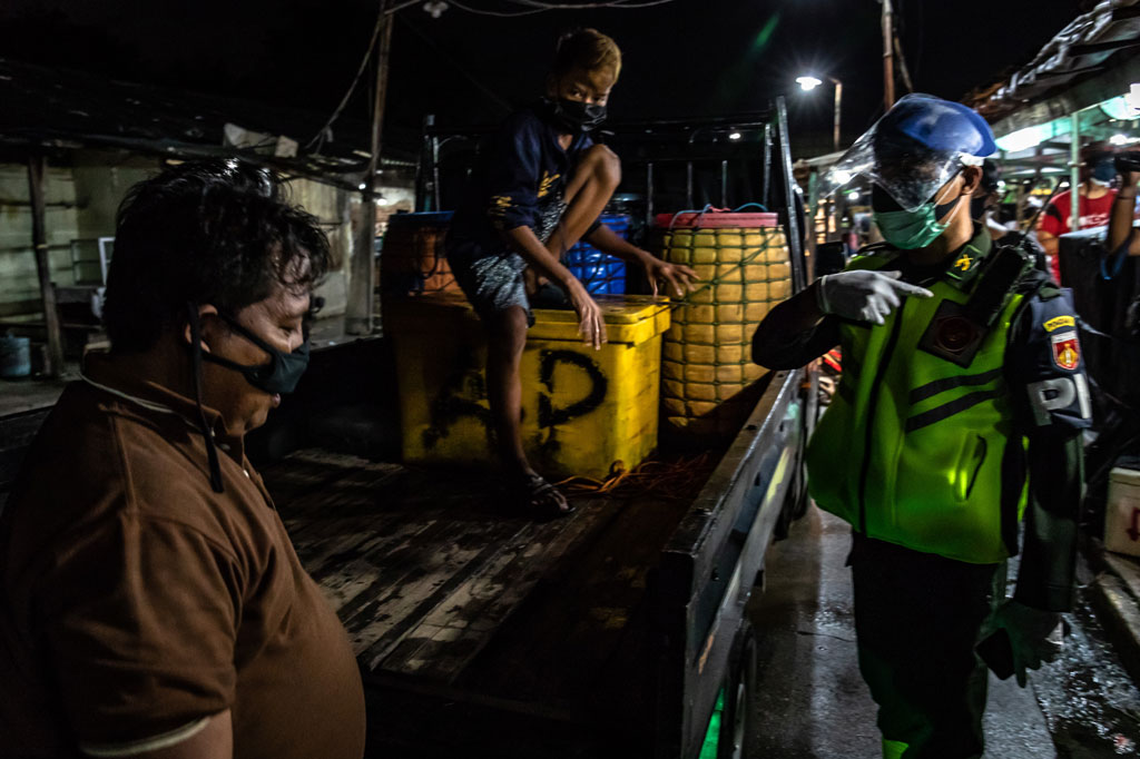 Setelah ditemukannya puluhan pedagang dan pengunjung yang dinyatakan positif virus korona (covid-19), Pasar Kobong Semarang ditutup sementara selama enam hari ke depan.