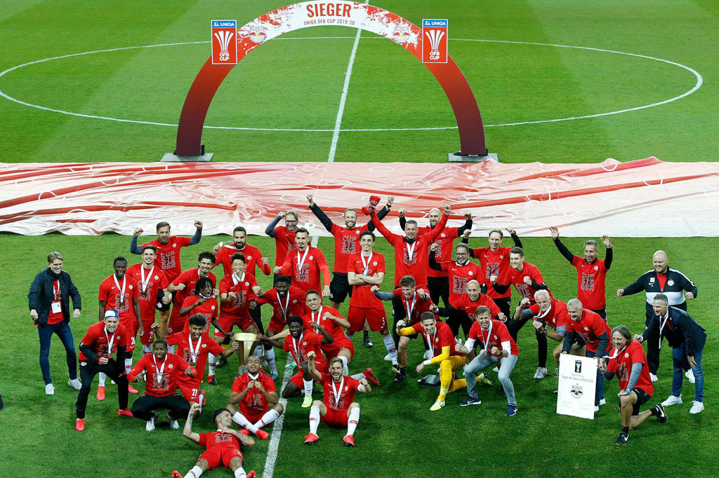 Hasil itu membuat Salzburg sukses mempertahankan trofi Piala Austria yang juga mereka raih musim lalu dan menambah koleksinya menjadi tujuh kali juara kompetisi itu, demikian catatan laman resmi federasi sepak bola Austria (OFB).