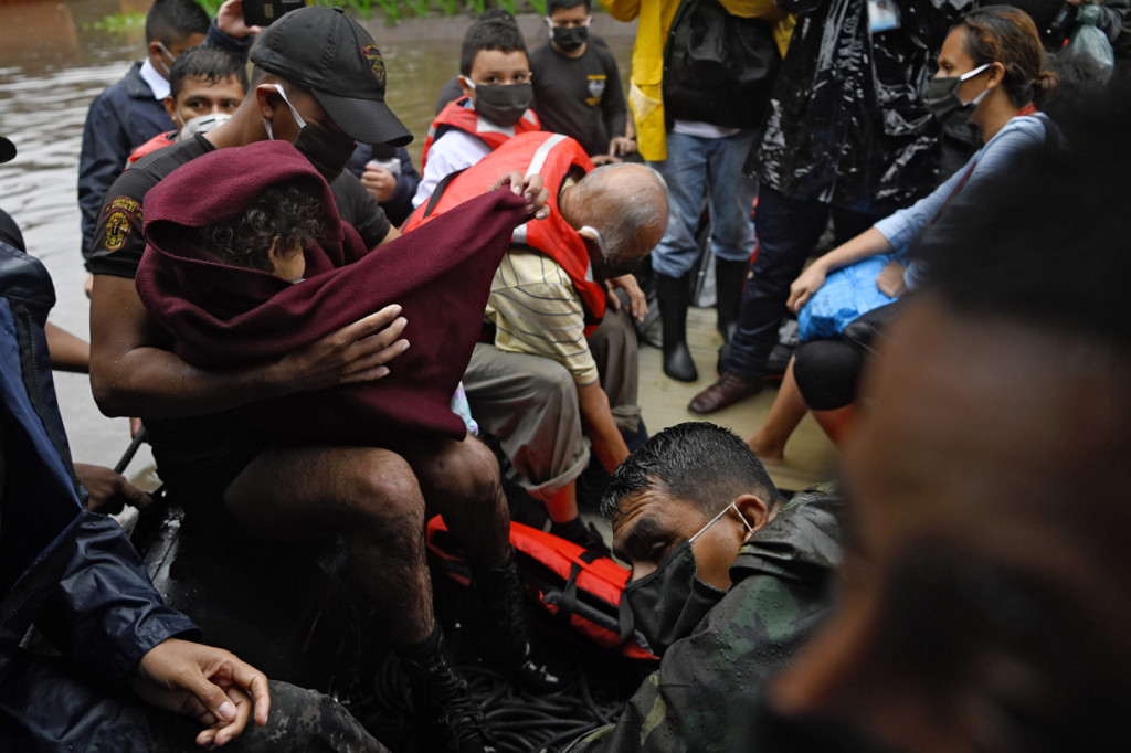 Sembilan orang tewas akibat bencana tersebut. AFP Photo/Marvi Recinos