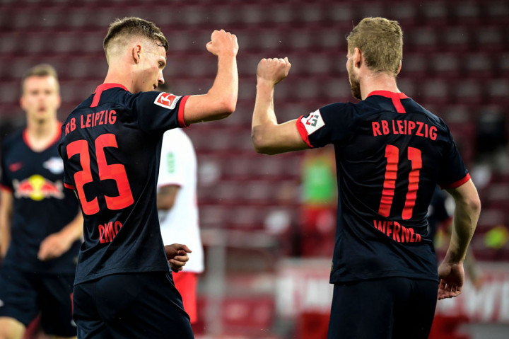 Namun dua menit berselang Leipzig segera menjauhkan diri lagi dari kejaran tuan rumah saat Dani Olmo menyambar bola liar hasil sapuan tak sempurna barisan pertahanan Cologne atas situasi sepak pojok.