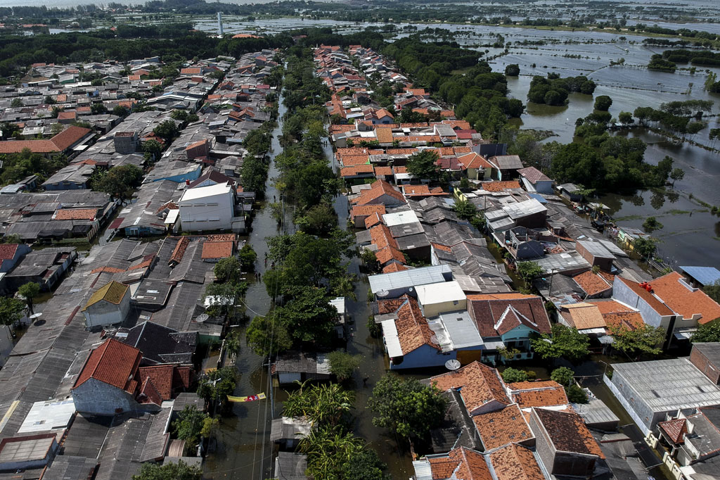 Beberapa lokasi terdampak rob ini antara lain Perumahan Slamaran, Bugisan, Panjang Wetan, Panjang Baru, Jalan Merak, Jalan Semarang, Jalan Surabaya, Jalan Patiunus, dan Jalan Kutilang. Kemudian, wilayah Kelurahan Tirto, Degayu, Pasir Kraton Kramat, Pabean, dan permukiman di sekitar bantaran sungai berdekatan Perumahan Gama Permai.