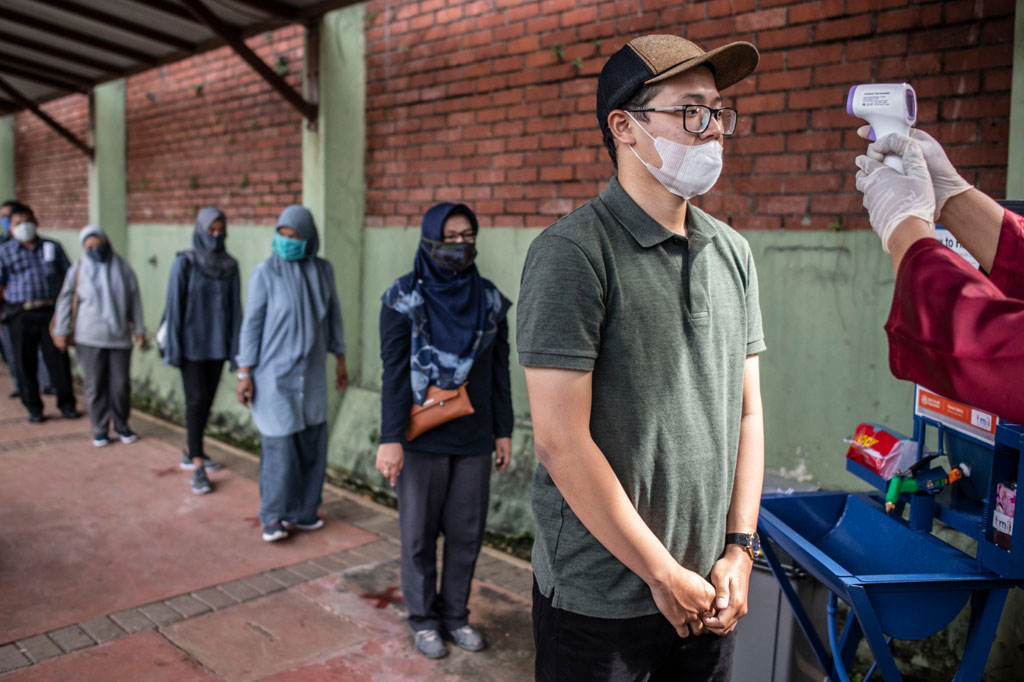 TMII telah mempersiapkan penerapan protokol kesehatan saat new normal diterapkan di DKI Jakarta diantaranya wajib menggunakan masker, pengecekan suhu, menyiapkan klinik kesehatan, menyediakan tempat cuci tangan, dan membatasi jumlah pengunjung hingga 50 persen.