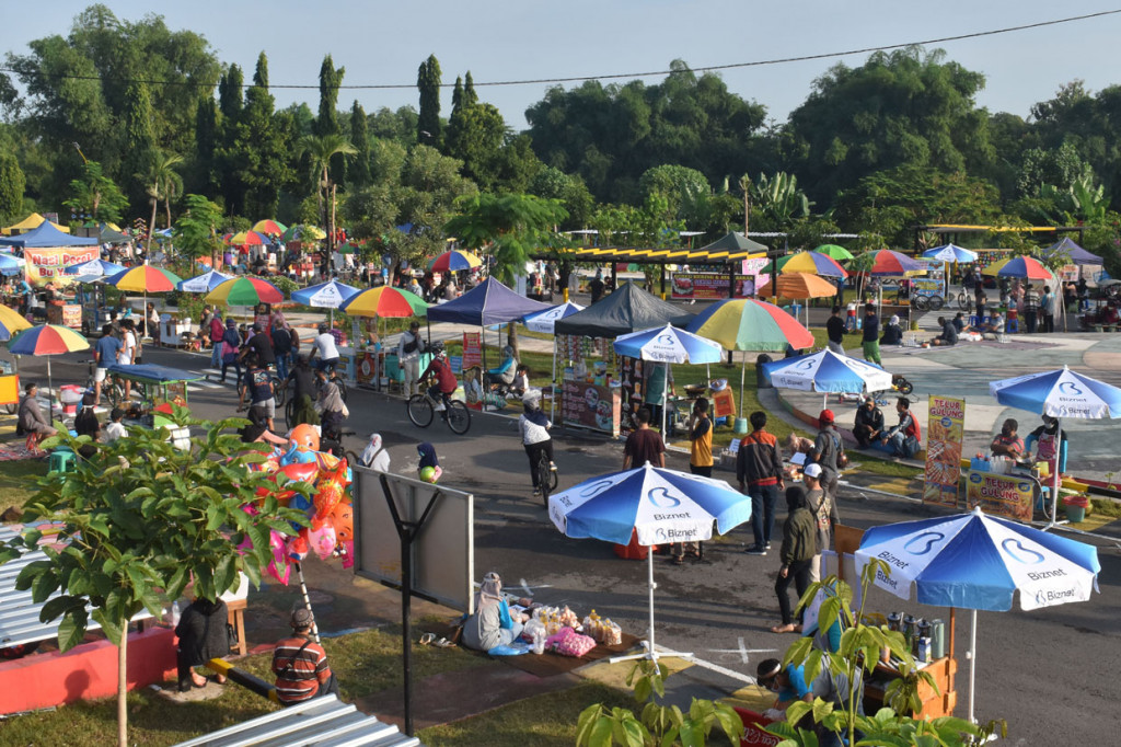 Pemkot Madiun membuka kembali kawasan tersebut setelah sebelumnya selama sekitar tiga bulan ditiadakan, dengan menerapkan protokol kesehatan guna pencegahan penularan Covid-19, antara lain menjalani pemeriksaan suhu tubuh, mengenakan masker, cuci tangan dan menjaga jarak.