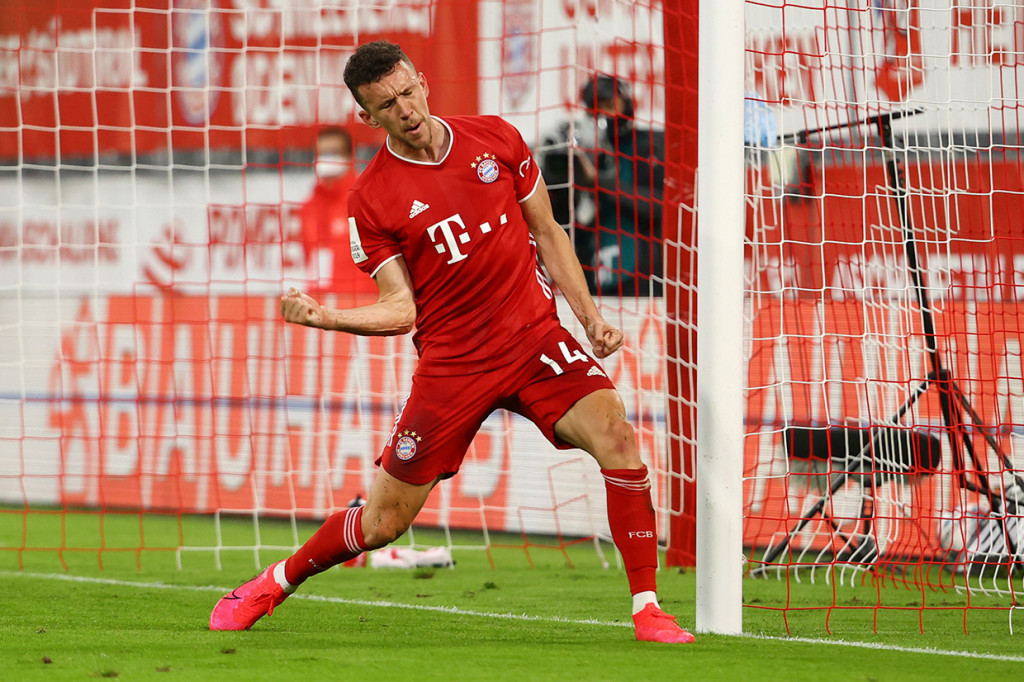 Kebuntuan baru pecah saat Mueller mengirim umpan akurat yang disambut sundulan Ivan Perisic pada pertengahan babak pertama.