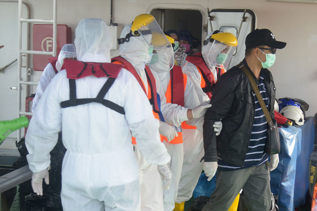 Marlo Delgado Bolivar, seorang ABK kapal MV Loch Long berbendera Panama yang berlayar dari Brasil menuju Singapura itu mengalami gangguan kesehatan serius dan selanjutnya dievakuasi ke rumah sakit setempat di Banda Aceh untuk mendapatkan perawatan intensif. Sebelum dievakuasi, Marlo dilakukan tes cepat covid-19 dengan hasil non reaktif.