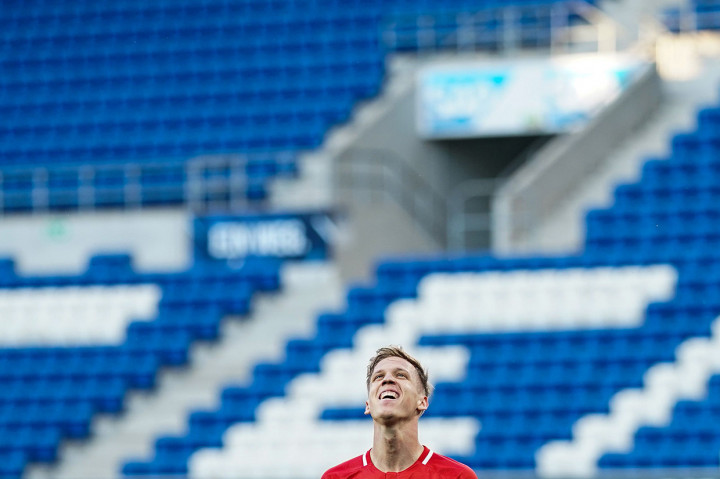Olmo kemudian membuang peluang untuk mengukir trigol, dan pemain pengganti Hoffenheim Christopher Nkunku memiliki peluang terakhir di laga tersebut yang dipatahkan tiang gawang. 
