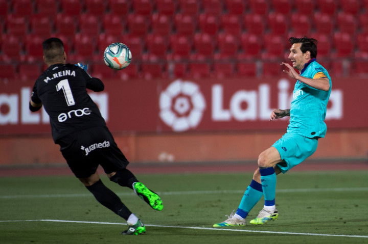 Selepas turun minum, Barcelona kembali mencetak dua gol. Masing-masing melalui Alba pada menit ke-79 dan Messi pada injury time.