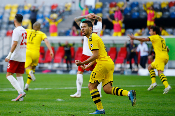 Tambahan tiga poin membuat Dortmund kukuh di posisi kedua klasemen Bundesliga dengan 66 poin dari 31 laga.