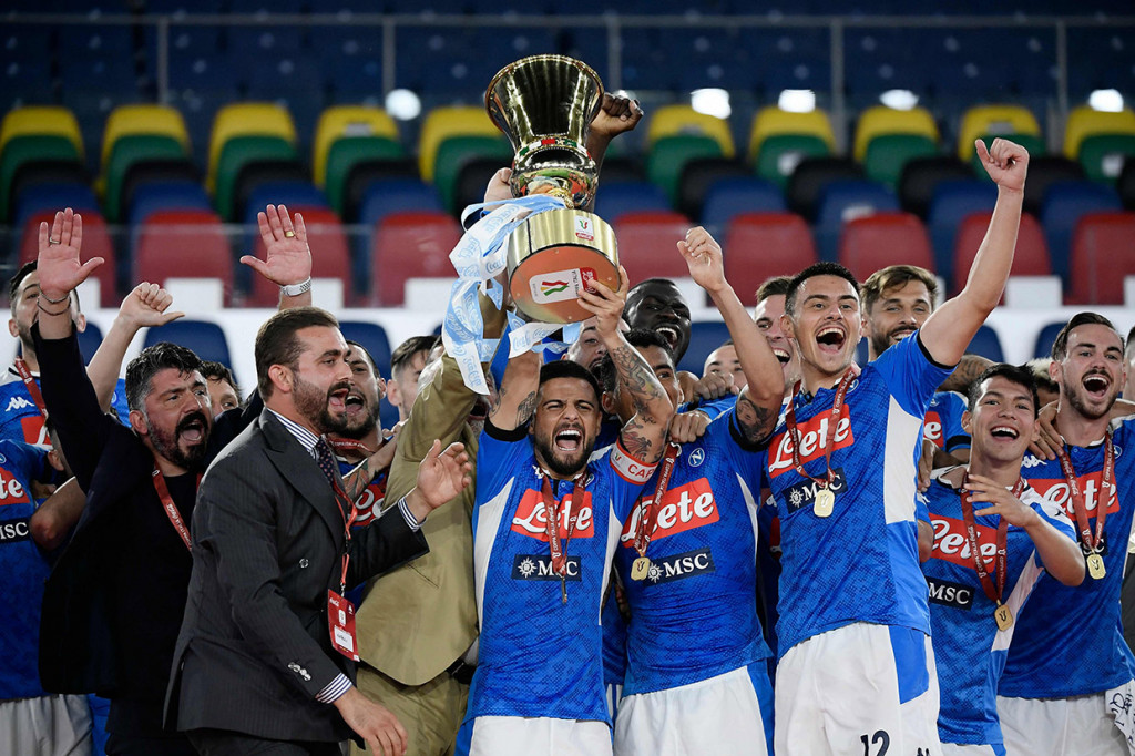 Napoli berhasil menjuarai Coppa Italia (Piala Italia) untuk keenam kalinya usai menang adu penalti 4-2 atas Juventus pada pertandingan final, Kamis, 18 Juni 2020 dini hari WIB.