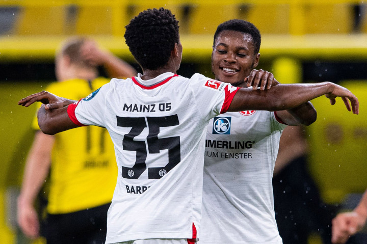 Sampai peluit panjang berbunyi Mainz mampu mempertahankan keunggulan, sekaligus membuat mereka hanya memerlukan tambahan satu poin dari dua laga terakhir untuk memastikan tetap berkompetisi di strata teratas musim depan.