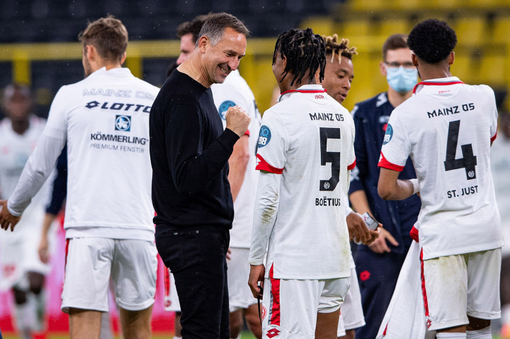 Berkat kemenangan tersebut, Mainz mengokohkan posisinya di peringkat ke-15 dengan koleksi 34 poin. Mereka unggul lima poin dari peringkat ke-16 Fortuna Duesseldorf. Sedangkan Dortmund semakin tertinggal dari juara liga Bayern Munich, dengan koleksi 66 poin dari 32 pertandingan.