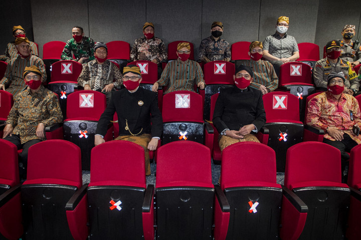 Kantor OJK Surakarta memiliki wilayah pengawasan Solo Raya yang mencakup Kota Solo, Kabupaten Klaten, Boyolali, Sukoharjo, Wonogiri, Karanganyar, dan Sragen. Berdasarkan data, jumlah perbankan di wilayah Solo Raya meliputi 190 kantor cabang perbankan, 73 kantor pusat BPR, dan 8 kantor pusat BPR syariah.