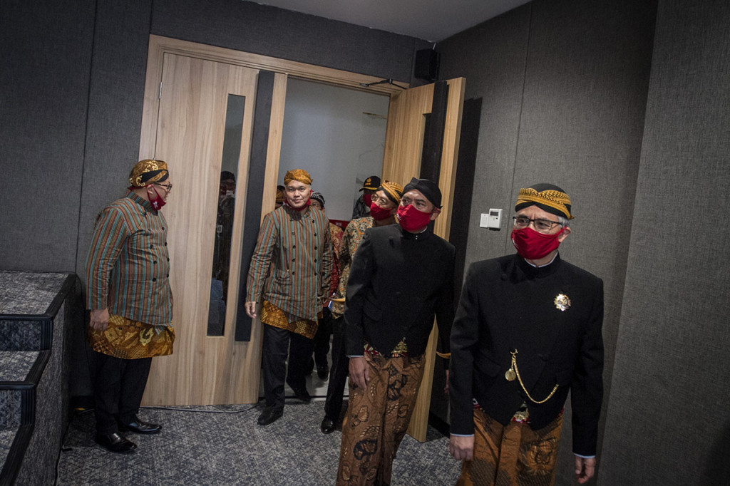 OJK mencatat per bulan April 2020 kontribusi pembiayaan perbankan di Solo untuk kredit modal kerja tumbuh sebesar 6,52 persen secara 'year on year' (yoy), kredit kepada usaha mikro tumbuh sebesar 16,4 persen (yoy), dan kredit kepada usaha kecil tumbuh sebesar 20,23 persen (yoy).