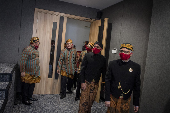 OJK mencatat per bulan April 2020 kontribusi pembiayaan perbankan di Solo untuk kredit modal kerja tumbuh sebesar 6,52 persen secara 'year on year' (yoy), kredit kepada usaha mikro tumbuh sebesar 16,4 persen (yoy), dan kredit kepada usaha kecil tumbuh sebesar 20,23 persen (yoy).