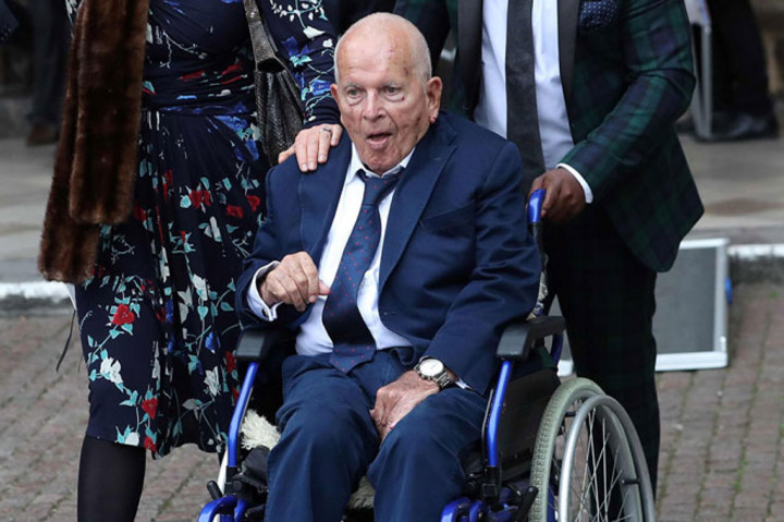 Aktor yang dinominasikan meraih Oscar untuk perannya sebagai pelatih dalam film pemenang penghargaan 1981 'Chariots of Fire', tersebut muncul di sejumlah film terkenal, seperti 'Alien', 'The Madness of King George', dan 'The Aviator'.