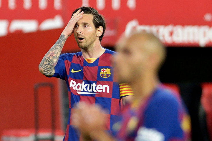 Barcelona kembali mendominasi permainan dan pada menit ke-74 beroleh peluang tendangan bebas lagi, yang kali ini dieksekusi lebih baik oleh Messi, tapi Vaclik melakukan tepisan cerdik untuk memantulkan bola ke mistar gawang dan menghindarkan marabahaya.