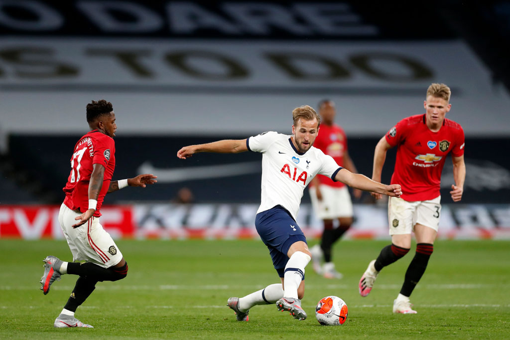 Tottenham memasuki pertandingan dengan suntikan tenaga optimal lewat kembalinya Harry Kane, Son Heung-min, dan Moussa Sissoko yang sempat lama dibekap cedera.