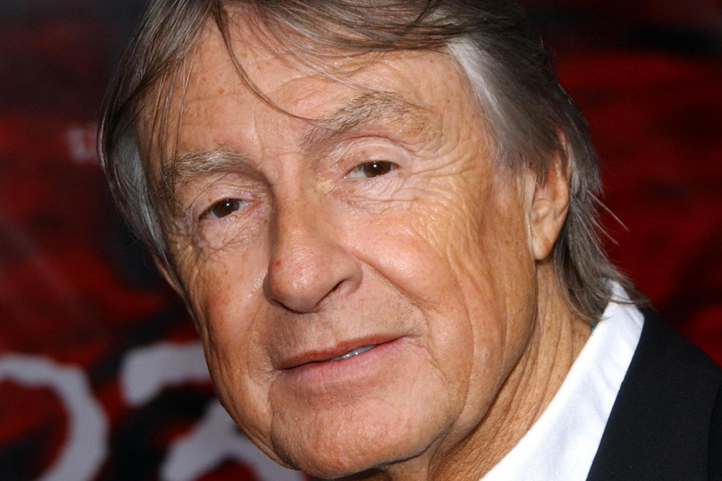 Joel Schumacher, sutradara dua film 'Batman' dan film klasik remaja 'The Lost Boys', meninggal dunia pada Senin, 22 Juni 2020 waktu setempat. Schumacher meninggal pada usia 80 tahun setelah satu tahun belakangan melawan kanker yang dideritanya.