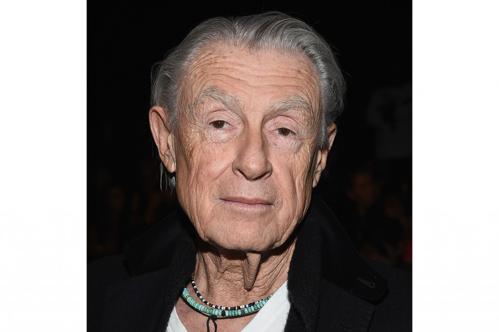 Schumacher dikenal oleh khalayak luas setelah menggarap dua film Batman, yaitu 'Batman Forever' (1995) dan 'Batman & Robin' (1997).