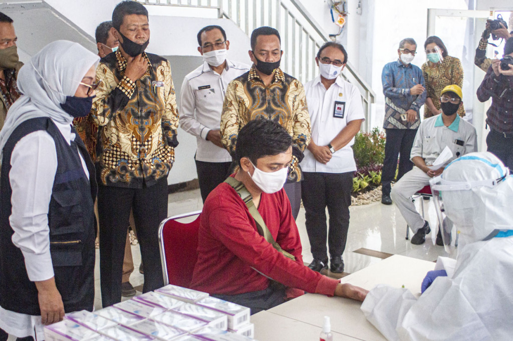 Tes diagnostik cepat atau rapid test Covid-19 yang ditujukan untuk buruh sebanyak 500 kit itu bertujuan untuk mencegah penyebaran Covid-19 di kawasan industri menuju penerapan normal baru sektor industri.