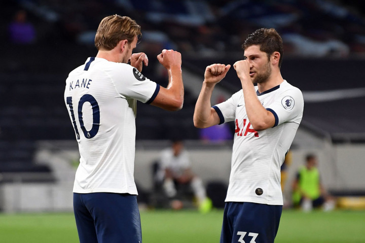 Gol itu sekaligus menjadi jawaban atas kritik terhadap penampilan Kane yang dianggap tak cocok dengan pola permainan besutan Jose Mourinho. Kane kini sudah mengoleksi 30 gol dalam 48 pertandingan melawan tim-tim London. 
