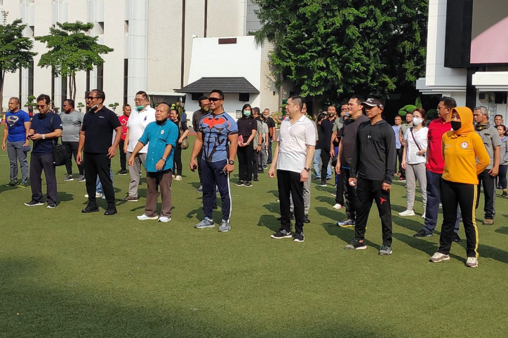 Olahraga yang digelar oleh Mabesad tersebut dalam rangka mempererat silaturahmi antara TNI AD dengan awak media.