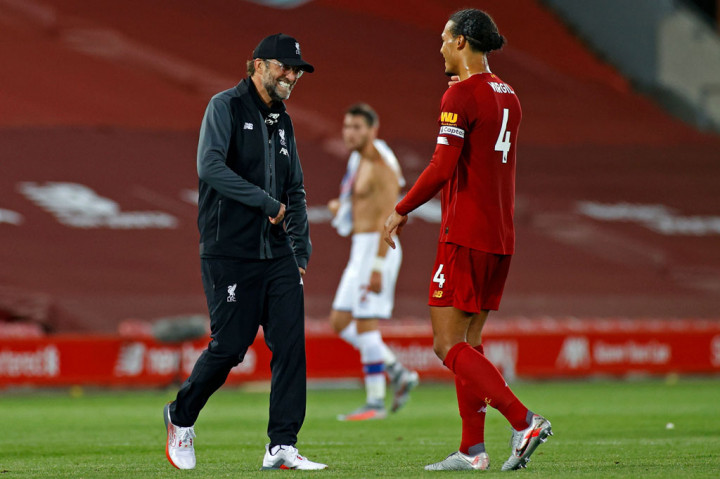 Kemenangan itu membuat Liverpool kini mengoleksi 86 poin di puncak klasemen dan secara matematis hanya butuh dua poin lagi untuk memastikan gelar juara. Liverpool bahkan bisa menjadi juara jika Manchester City (63) gagal meraih tiga poin penuh saat bertandang ke markas Chelsea (51) besok.