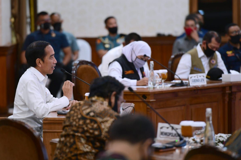 Jokowi menyampaikan bahwa ada penambahan sebanyak 183 kasus positif korona di Jawa Timur pada Rabu 24 Juni kemarin. Sehingga, total kasus positif corona di Jawa Timur saat ini mencapai 10.298.