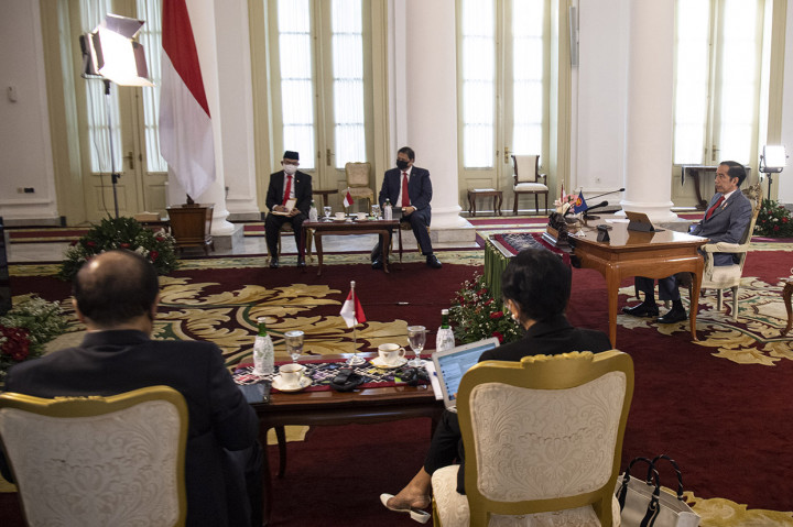 Retno menyampaikan hal tersebut seusai mendampingi Jokowi yang mengikuti KTT ASEAN secara virtual yang dipimpin Perdana Menteri Vietnam Nguyen Xuan Phuc selaku Ketua ASEAN 2020. 